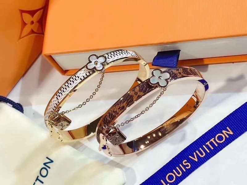 LV Bracelets 164